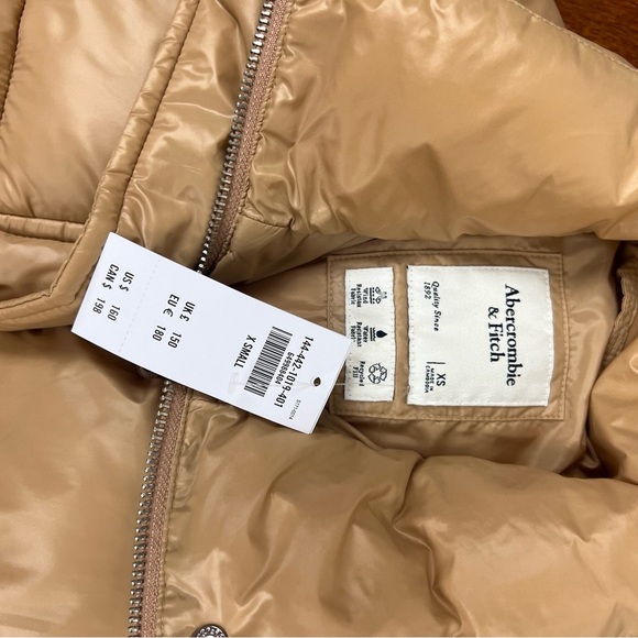 NWT Abercrombie & Fitch Oversized Utility Puffer Jacket Tan Size XS - Picture 5 of 6